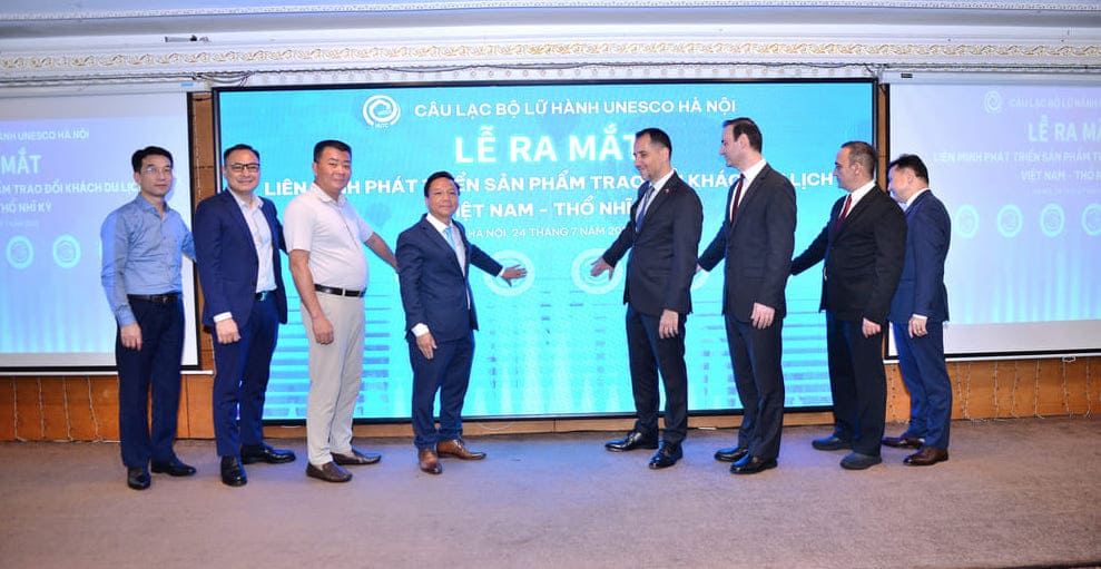 Officially launched the Vietnam - Turkey Tourism Exchange Development Alliance. Photo: Organizing Committee