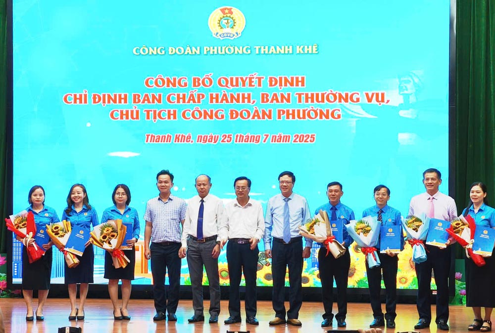다낭시 탄케동 노동조합 집행위원회 출범식. 사진: tuong minh