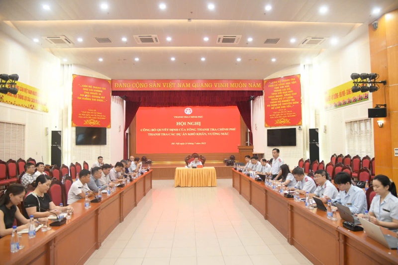 Photo at the announcement ceremony of the inspection decision. Photo: Government Inspectorate