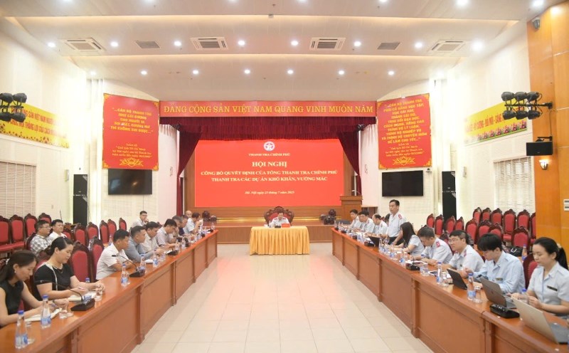 Photo at the announcement ceremony of the inspection decision. Photo: Government Inspectorate