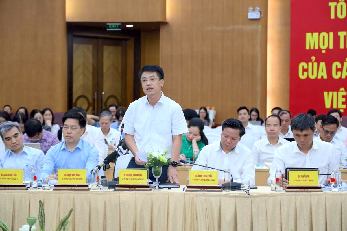 Vu truong Vu Cong chuc - Vien chuc Nguyen Quang Dung. Anh: Huong Nha
