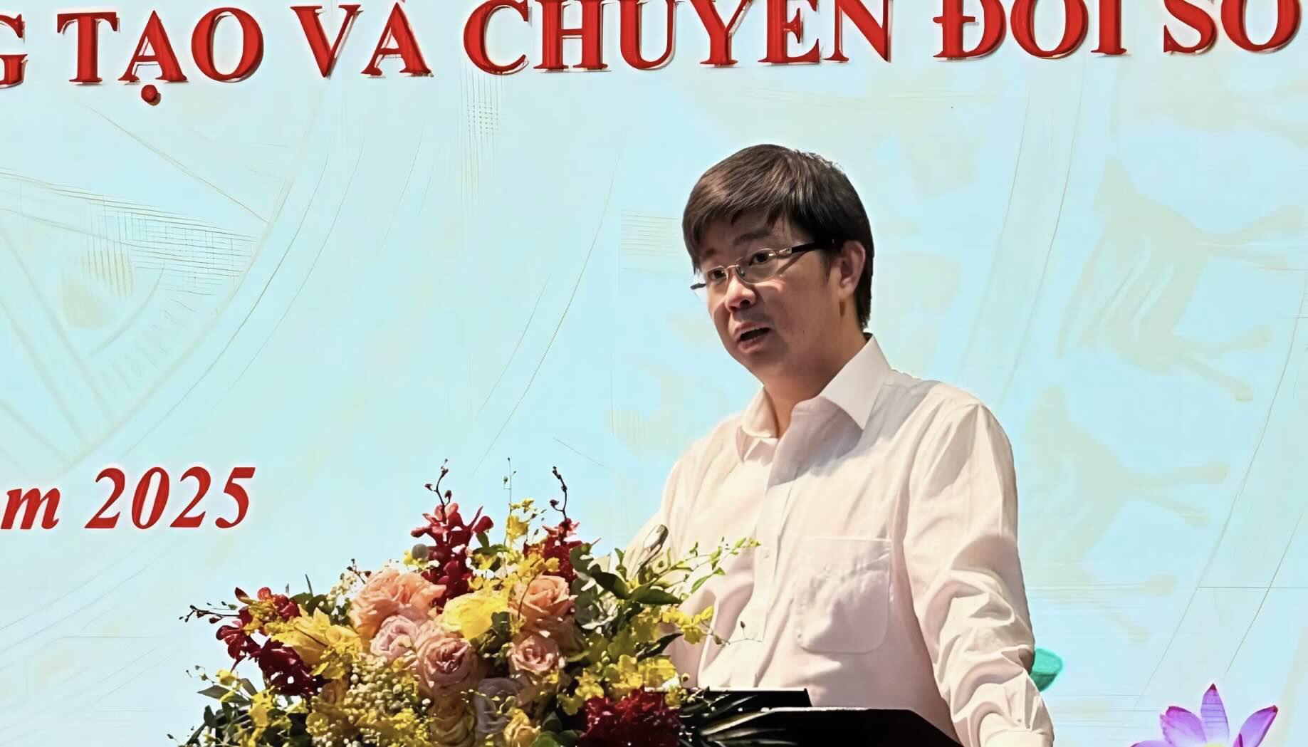 Thu truong Bui Hoang Phuong phat bieu tai Hoi nghi. Anh: Hao Thien