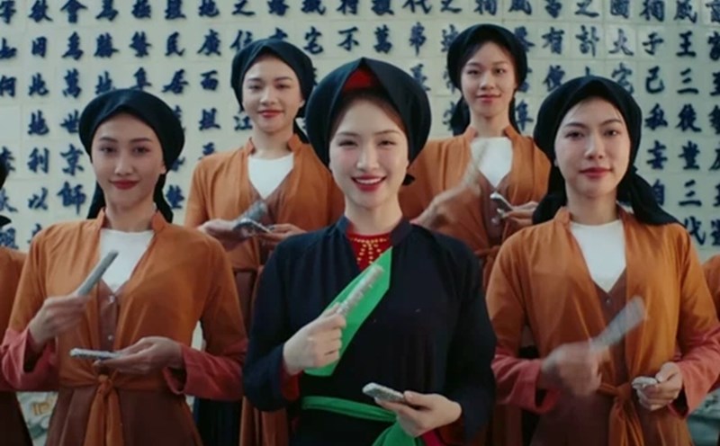 Singer Hoa Minzy. Photo: MV Bac Bling