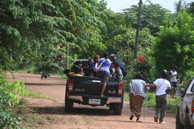Nguoi dan so tan o Thai Lan sau cuoc dung do bien gioi Thai Lan - Campuchia ngay 24.7.2025. Anh: Xinhua