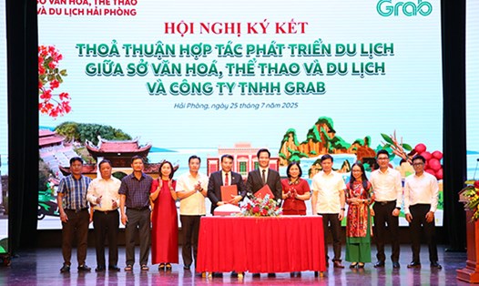 Sở VHTTDL Hải Phòng ký kết hợp tác phát triển du lịch với Grab. Ảnh: Mai Chi