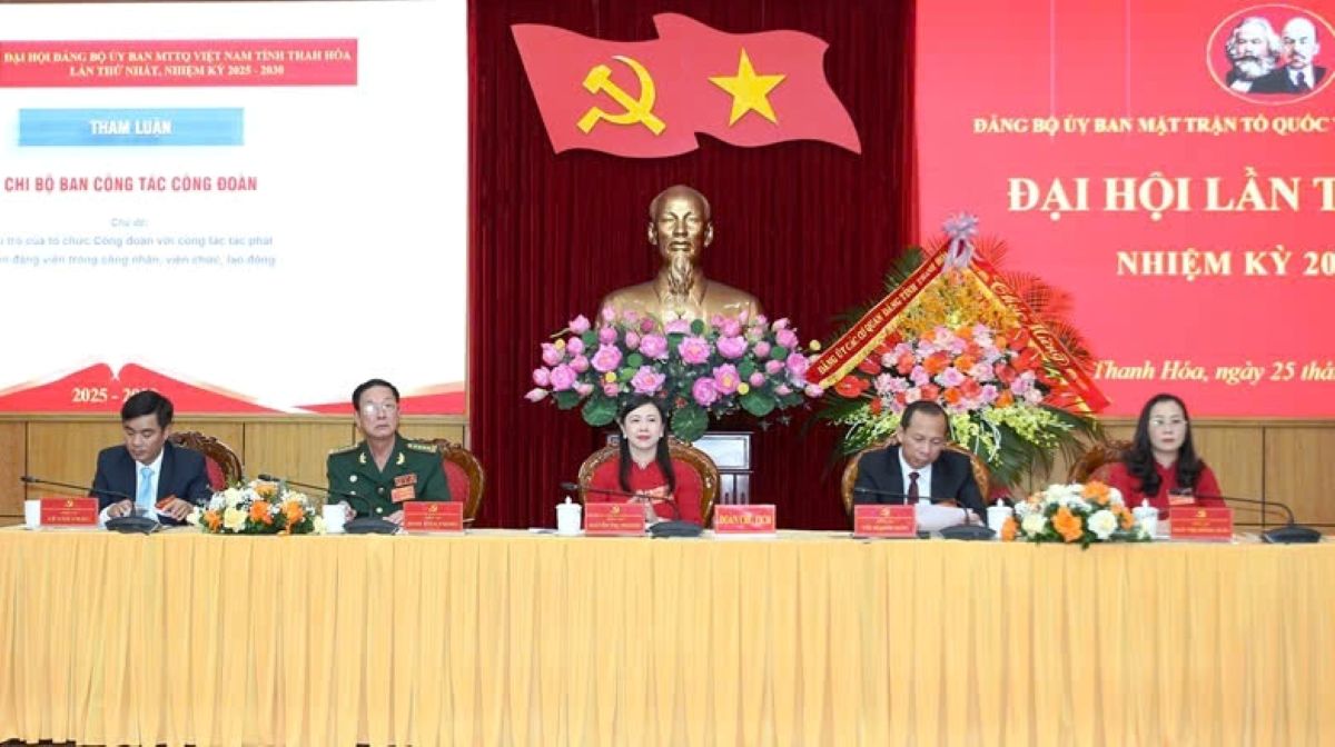 Doan Chu tich dai hoi