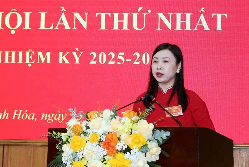 Ba Nguyen Thi Phuong, Pho Chu tich Uy ban MTTQ tinh Thanh Hoa giu chuc Pho Bi thu Dang uy Uy ban Mat tran To quoc tinh Thanh Hoa. Anh: Nguyen Chung.