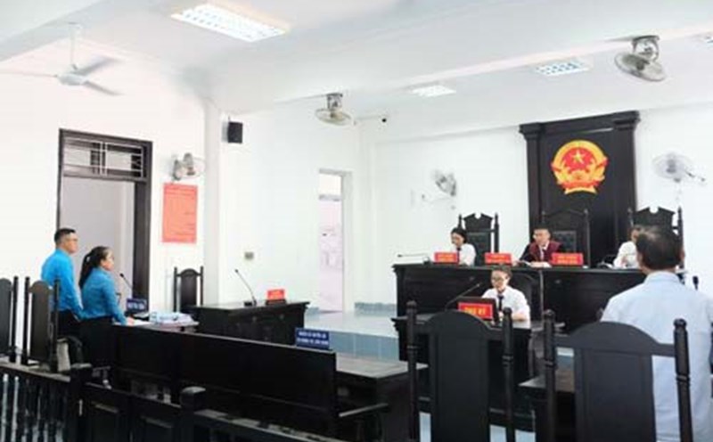 Important notes on individual labor disputes before filing a lawsuit. Photo: Tra Van