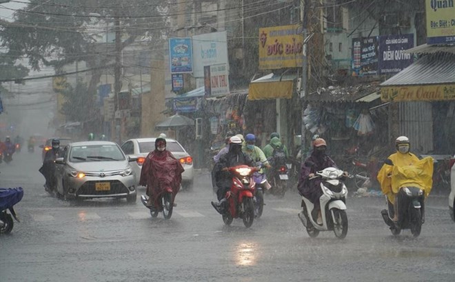 Du bao thoi tiet hom nay 26.7, mua dong rai rac tren ca nuoc, Bac Bo co mua to. Anh: Anh Tu