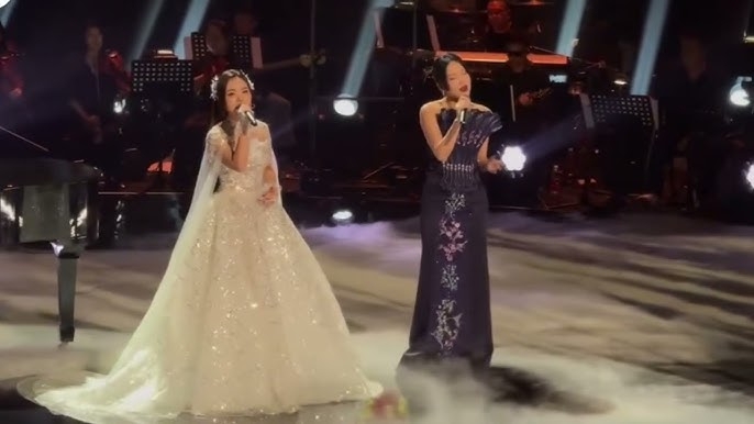 Phuong My Chi va Hoang Linh se song ca o chung ket Sing! Asia. Anh: Nha san xuat Sing! Asia