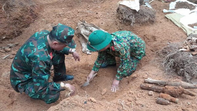 The Ministry of National Defense proposes to increase allowances and regimes for military officers searching for martyrs' remains. Photo: Xuan Dien