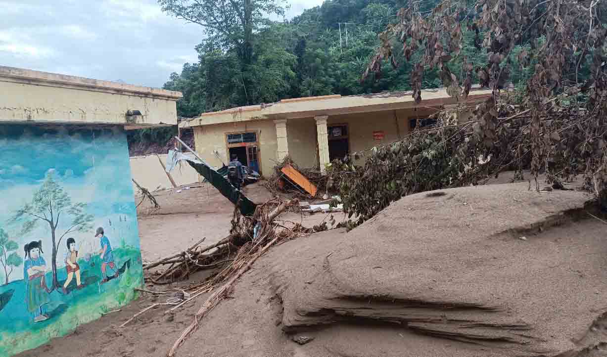 My Ly 2 Primary Boarding School for Ethnic Minorities in Nghe An was severely damaged by floods. Photo: Sy Ha.