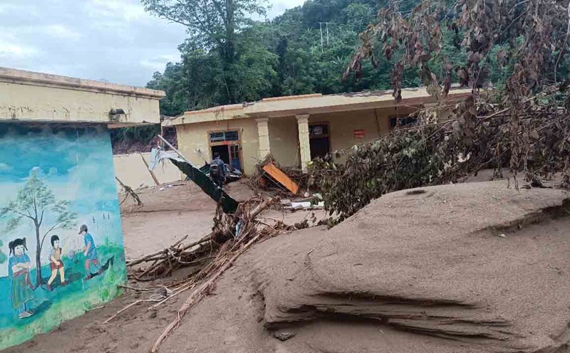 My Ly 2 Primary Boarding School for Ethnic Minorities in Nghe An was severely damaged by floods. Photo: Sy Ha.