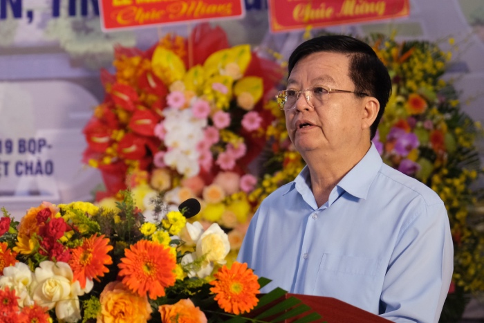 マイ・ヴァン・チン副首相が起工式で発言。写真:フォン・リン.