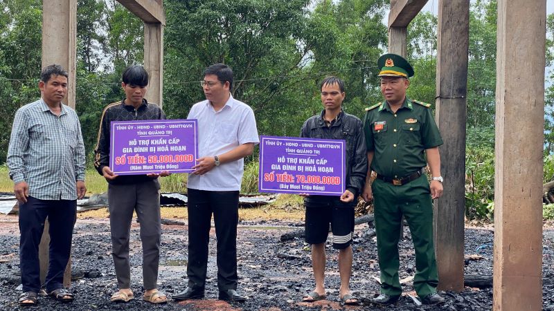 Dos hogares estan apoyados para reconstruir la casa quemada. Foto: H.Nguyen