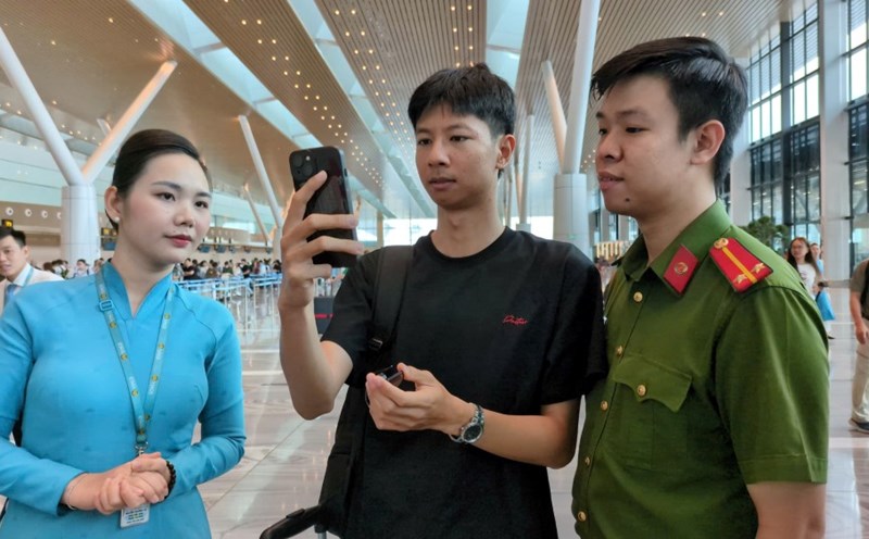 HCMC pilots flight procedures by scanning the face at Tan Son Nhat T3 terminal