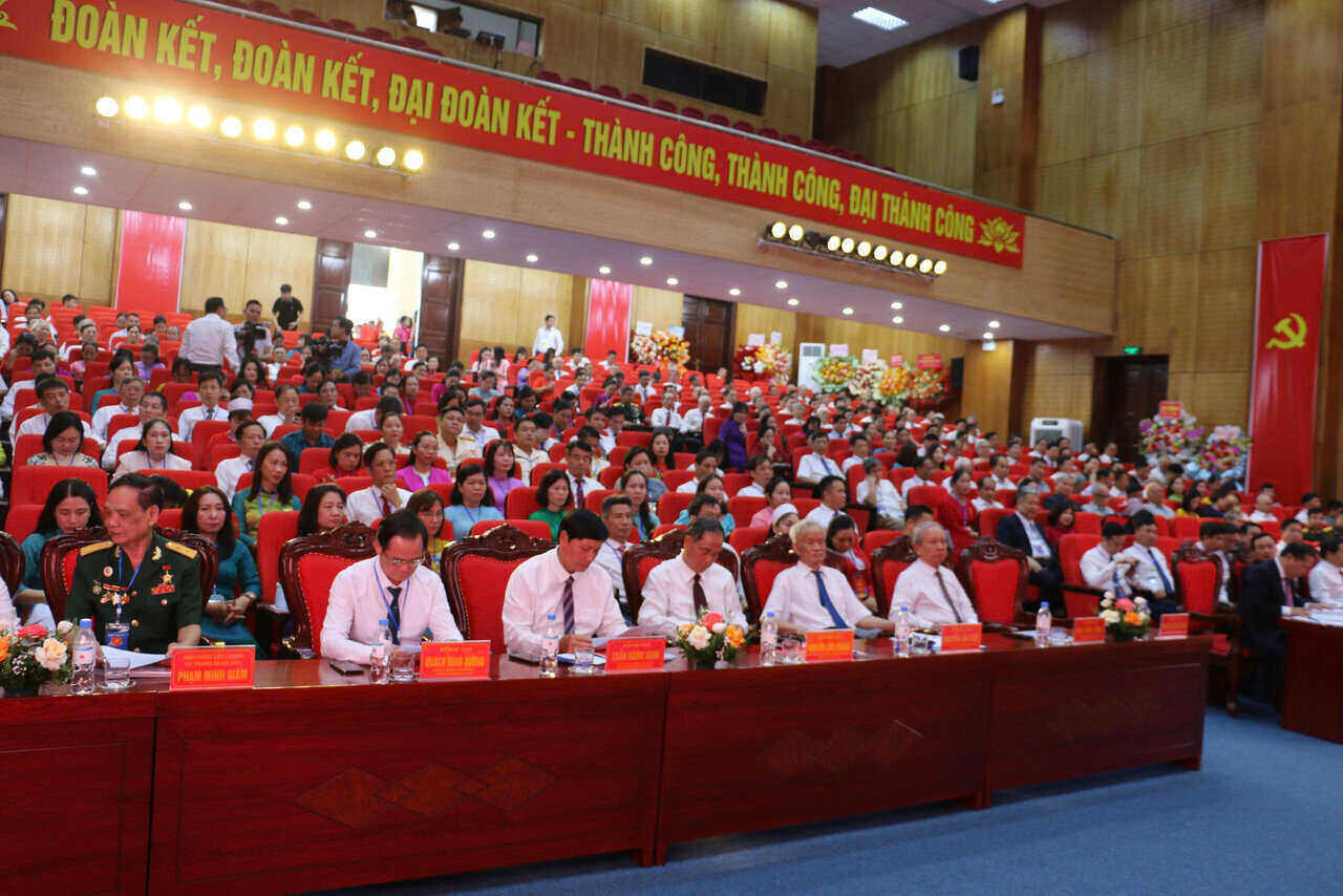 Cac dai bieu du Dai hoi Dang bo phuong Hoa Binh. Anh: Yen San