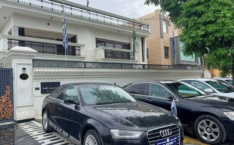 The building was rented as a fake ambassador to India. Photo: Uttar Pradesh Police Special Forces