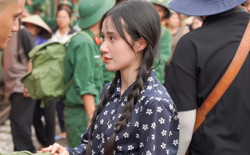 Dao Le Phuong Hoa appeared in the film "Red Rain". Photo: Provided by the manufacturer