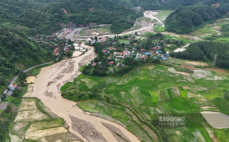 After 1 year of the historic flood, people in Muong Pon commune, Dien Bien province are still worried. Photo: Quang Dat