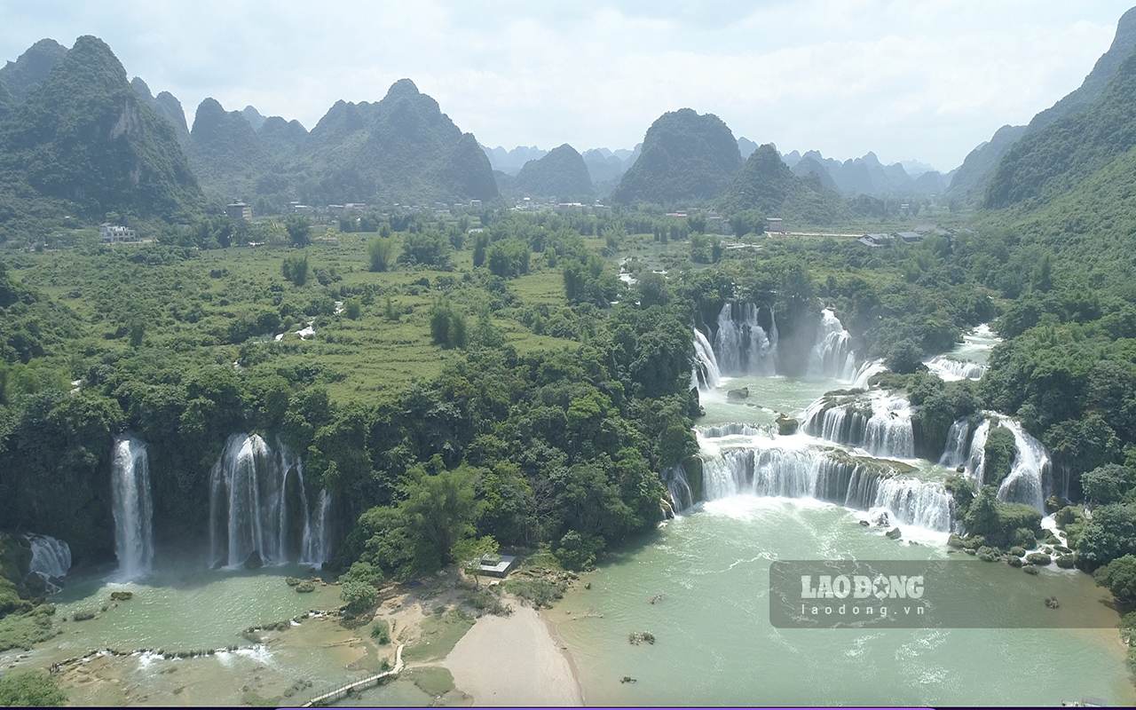 Thac Ban Gioc la khu vuc co tiem nang phat trien du lich bac nhat Cao Bang. Anh: Tan Van