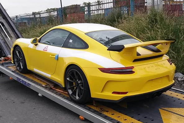 Porsche 911 GT3 991.2 Rara aparece en las calles de Vietnam despues de un largo tiempo de ausencia. Foto: Phat Nguyen