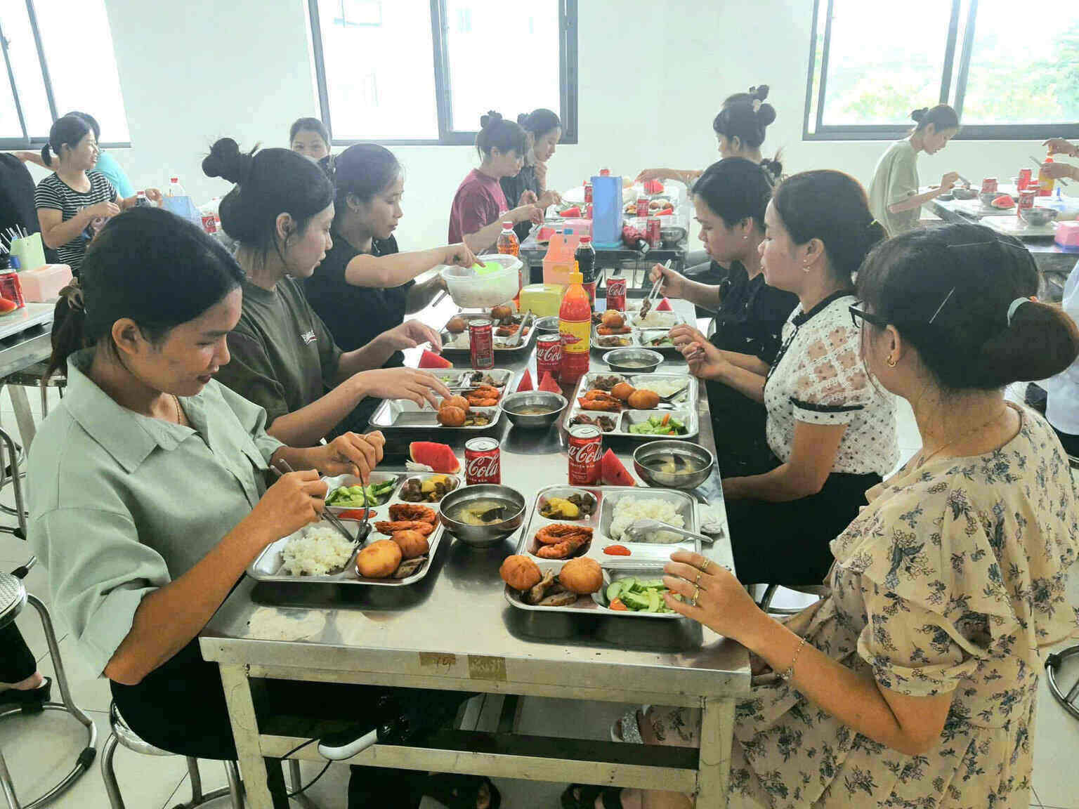 cong nhan Khu cong nghiep Vinh Phuc (cu) ky vong vao du an khu nha o xa hoi. Anh: DVCC