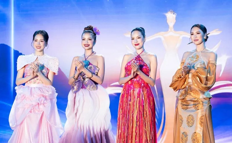 4 beauty queens take on the role of coaches. Photo: Organizing Committee.