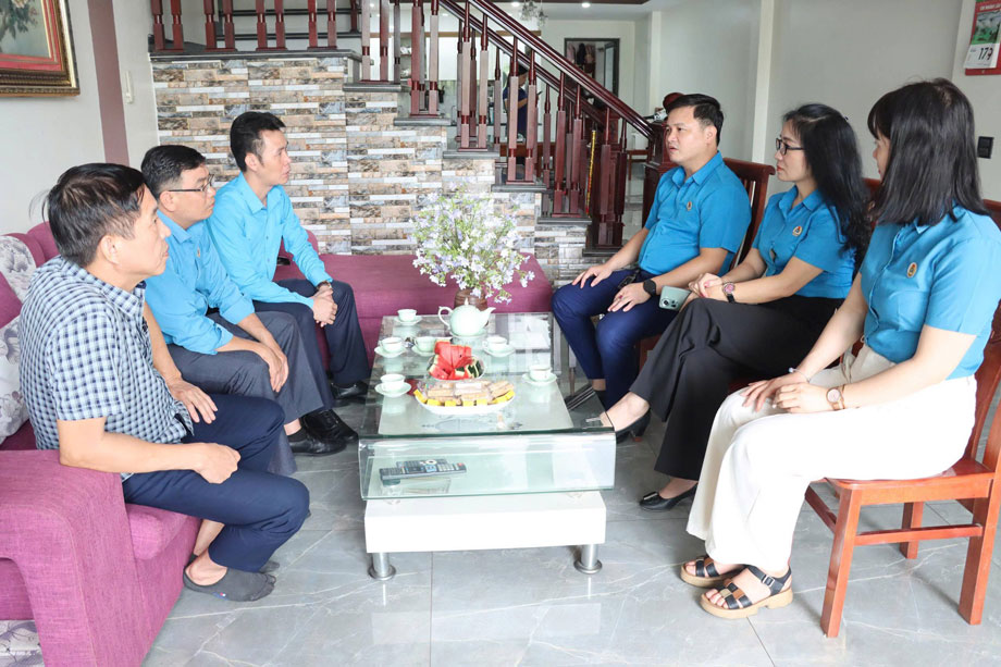 Tham gia dinh anh Ta Xuan Thanh (con liet sy). Anh: Bao Nguyen