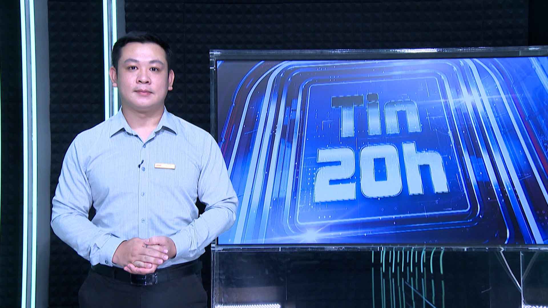 20시 뉴스: 하노이에서 경찰에 총을 쏜 용의자를 제압하고 체포하는 순간