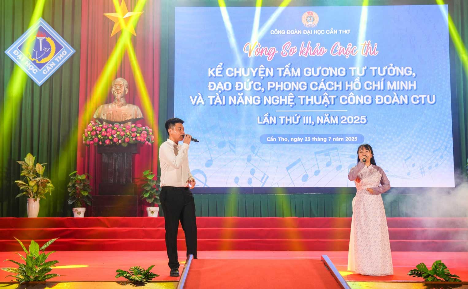 Cuoc thi da mang den