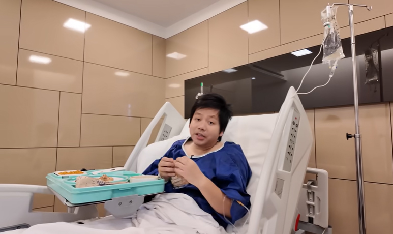 Khoa Pug trong clip chia se ve viec keo dai chan lan 2. Anh: Chup tu video