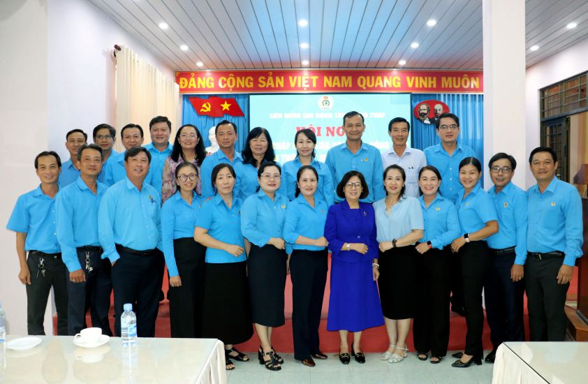 동탑성 노동총연맹 집행위원회 2023~2028년 임기. 사진: 동탑성 노동총연맹