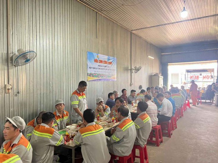 Nho cac thoa uoc lao dong tap the, doi song, moi truong lam viec cua doan vien, cong nhan o Dak Lak ngay cang duoc cai thien. Anh: Bao Trung