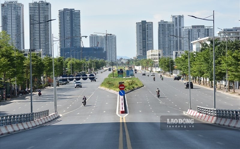 Hanoi is forecast to be very hot today, July 28. Photo: Tung Giang