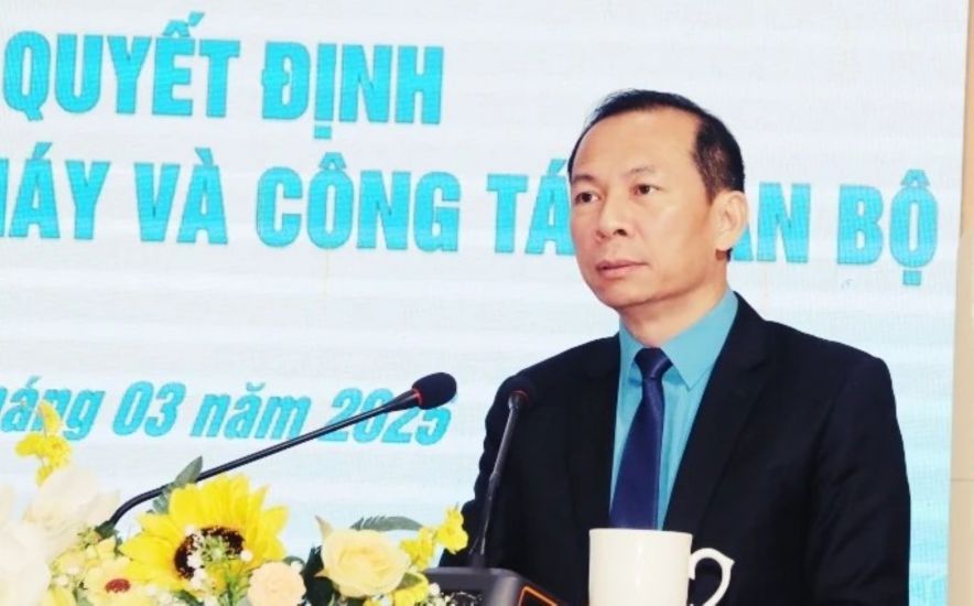 Ong Vo Manh Son - Dai bieu Quoc hoi khoa XV, Uy vien Doan chu tich Tong LDLDVN, Chu tich Lien doan Lao dong tinh Thanh Hoa.