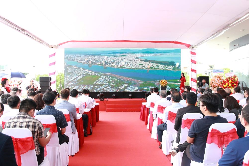 Da Nang lanza el proyecto Fab-Lab de 1.800 mil millones de VND para servir a la avanzada tecnologia de empaquetado. Foto: Tran Thi