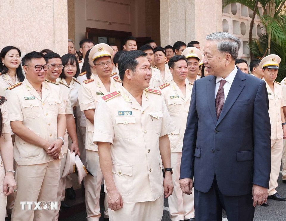 Thieu tuong Dinh Van Noi - Cuc truong Cuc An ninh chinh tri noi bo - don Tong Bi thu To Lam. Anh: TTXVN