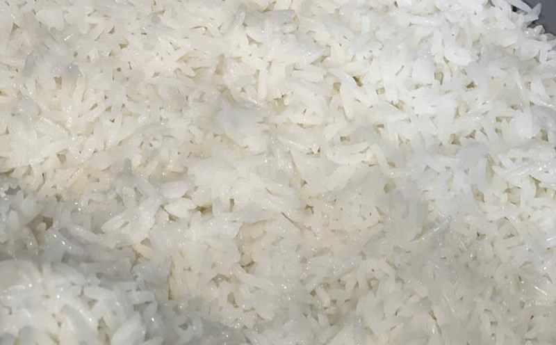 Not only eating less salt or less protein, people with kidney failure need to pay attention to how to eat rice to protect the kidneys comprehensively. Photo: Quang Minh.