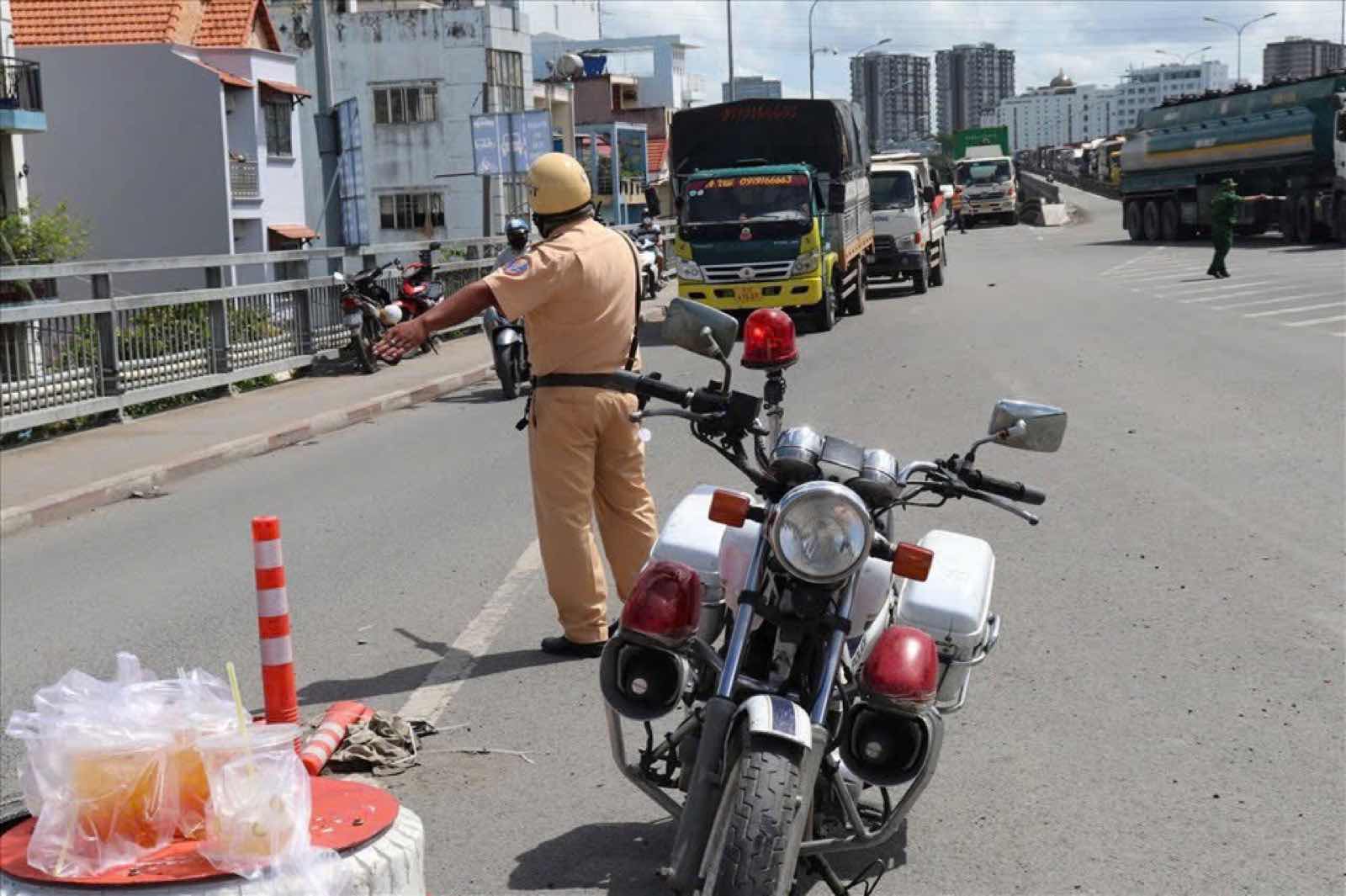 Luc luong chuc nang dieu tiet, phan luong giao thong. Anh: PC08