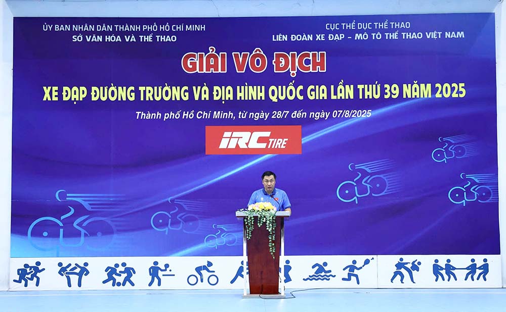 Ong Cao Van Chong phat bieu tai le khai mac. Anh: So VHTT TPHCM