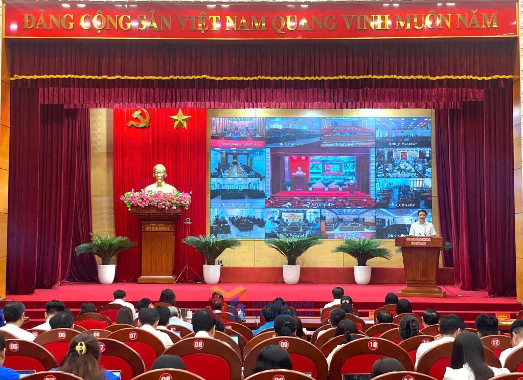 Conferencia para implementar los preparativos para el Congreso del Frente de la Patria a todos los niveles en Quang Ninh. Foto: Viet Hung