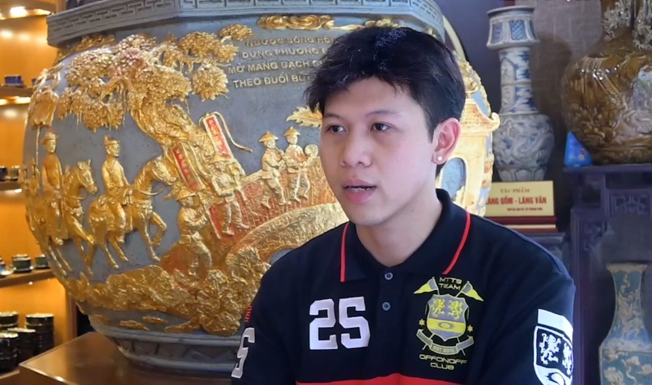 Nguyen Minh Quang (25 años residente en la comuna de Bat Trang ciudad de Hanoi). Foto: Thanh Nhan