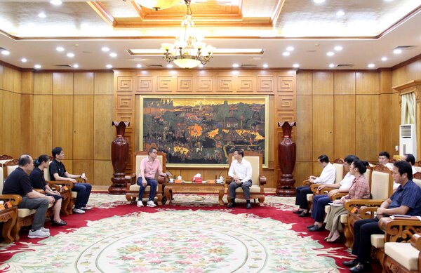 Quang canh buoi tiep va lam viec. Anh: Dieu Hoa  