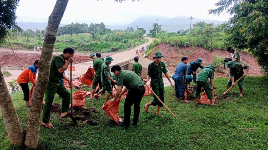 Luc luong Don Bien phong Thanh, cong an, dan quan lay dat gia co mot diem sat lo. Anh: Bien phong Quang Tri