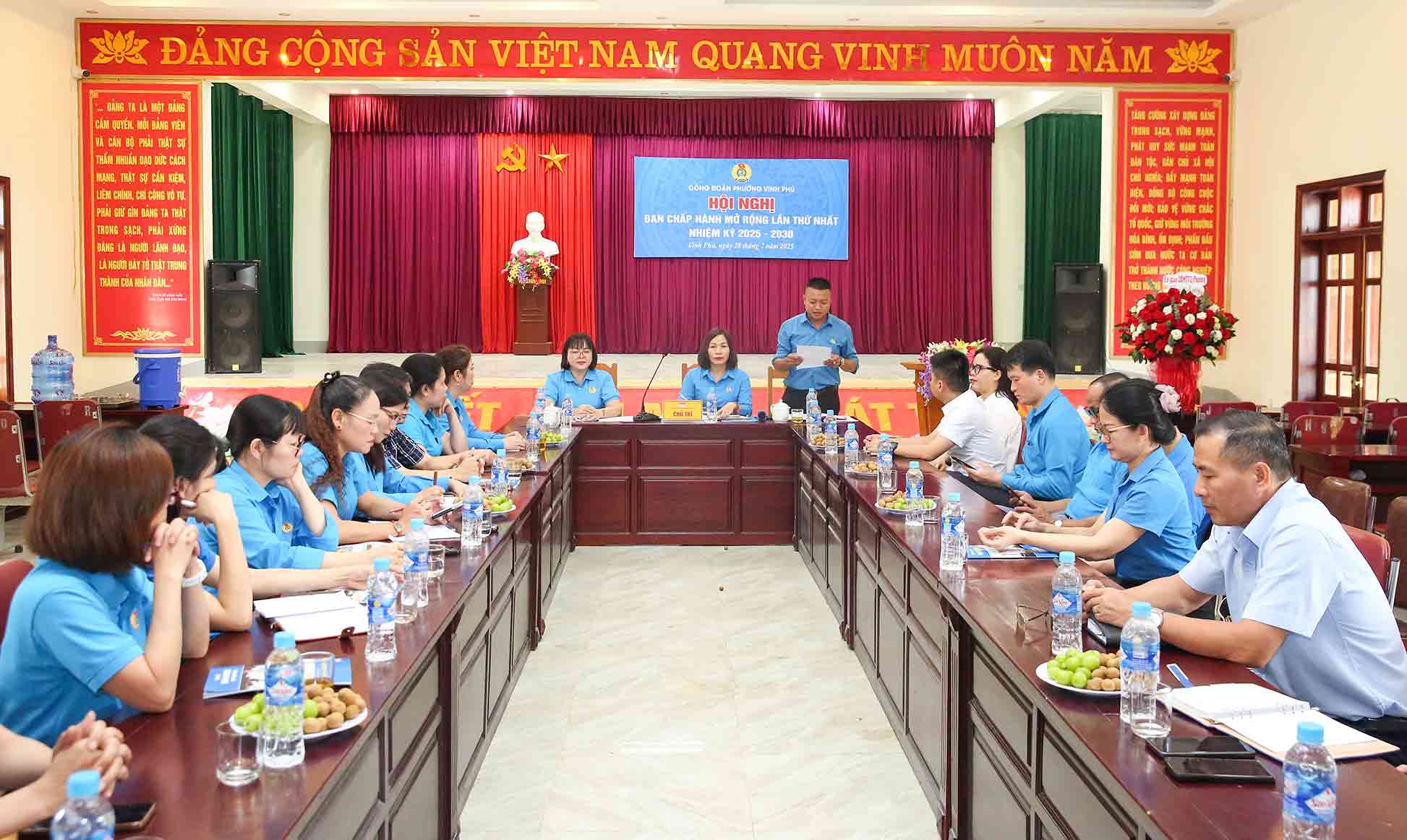 Quang canh buoi le. Anh: Duy Chuong