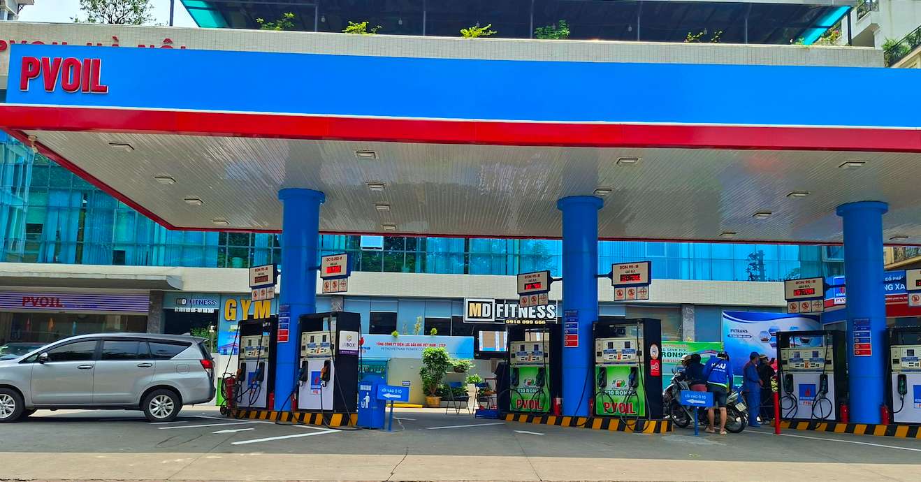PVOIL will pilot the sale of E10 gasoline at 4 stores in Hanoi. Photo: Tuyet Lan