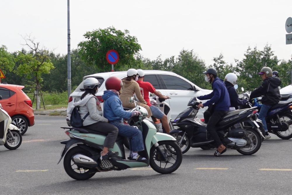 Nut giao cau Hoa Xuan thuong xuyen roi vao tinh trang un tac cuc bo, nhat la gio cao diem. Anh: Tran Thi