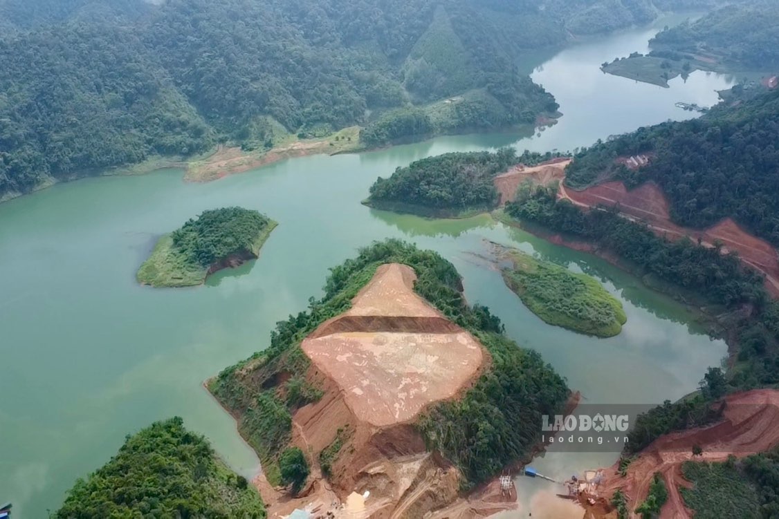 Du an noi ho thuy loi lon bac nhat tai Thai Nguyen dang gap rut trien khai. Anh: Nguyen Hoan.