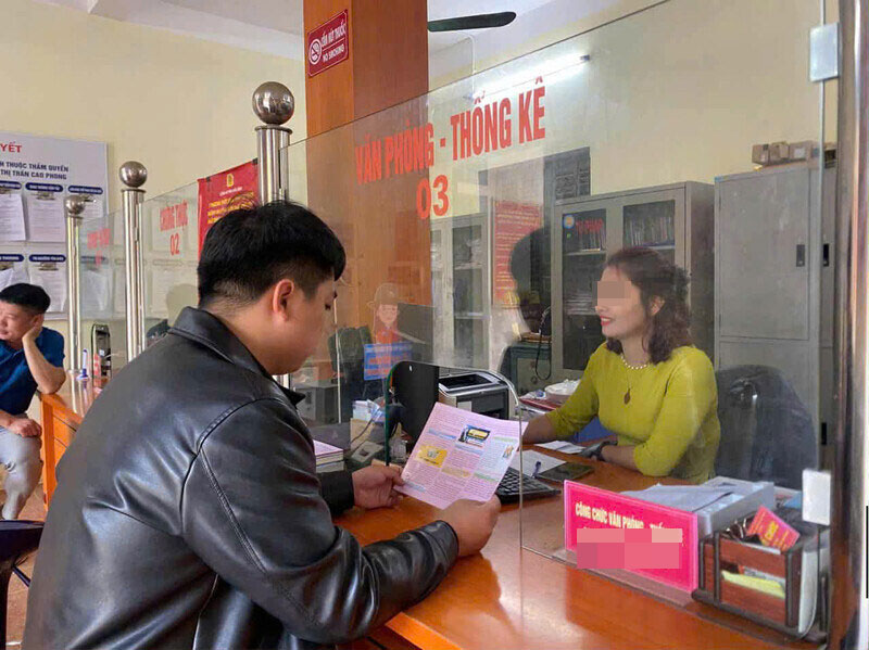 Cán bộ cấp xã nghỉ việc từ 1.7 được nhận phụ cấp theo công thức mới. Ảnh: Khánh Linh